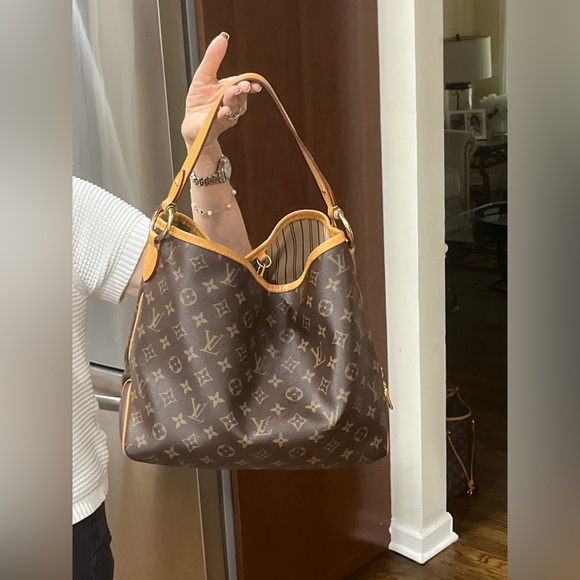 Authentic Louis Vuitton Monogrammed Bag - Large Tote - Picture 9 of 9